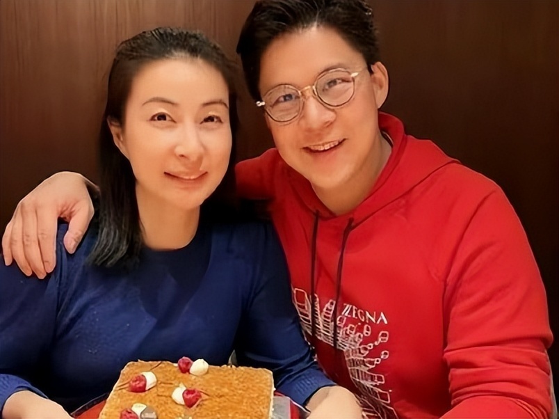 结婚11年郭晶晶和霍启刚相处有多甜豪门清流让人羡慕