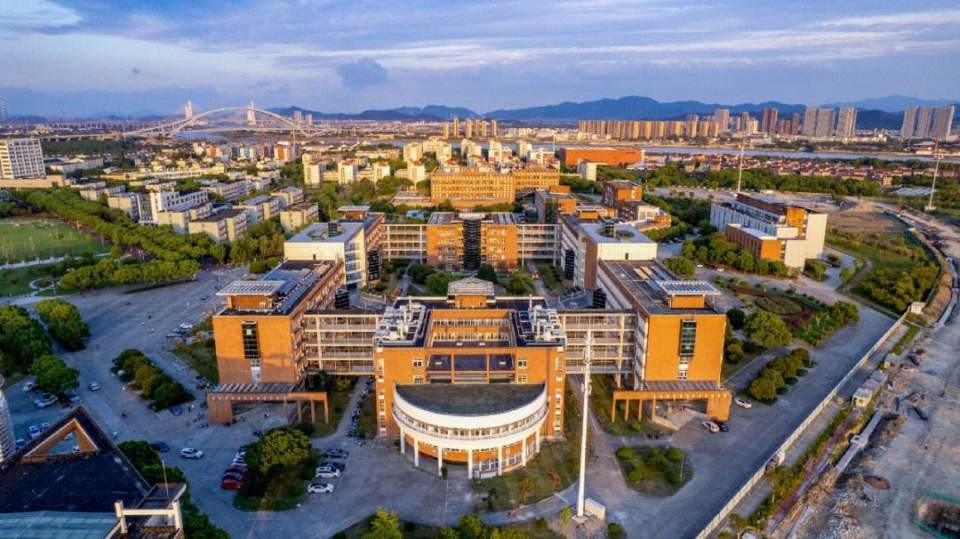 宁波大学2024三一招生最高降分52分招生400人攻略详析