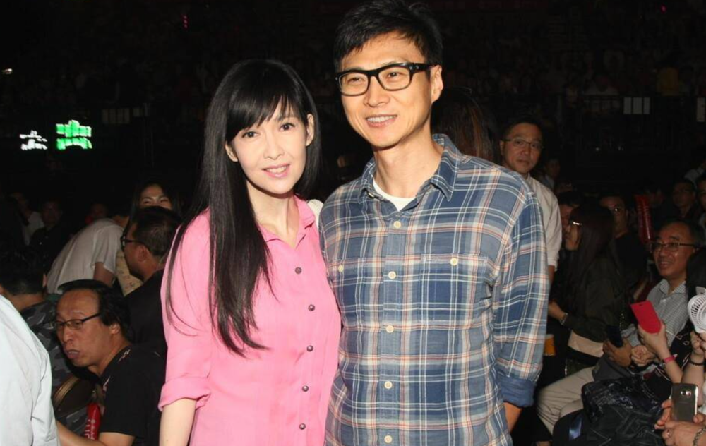曝周慧敏与倪震离婚,两人结婚相恋34年,男方多次出轨对感情不忠_腾讯