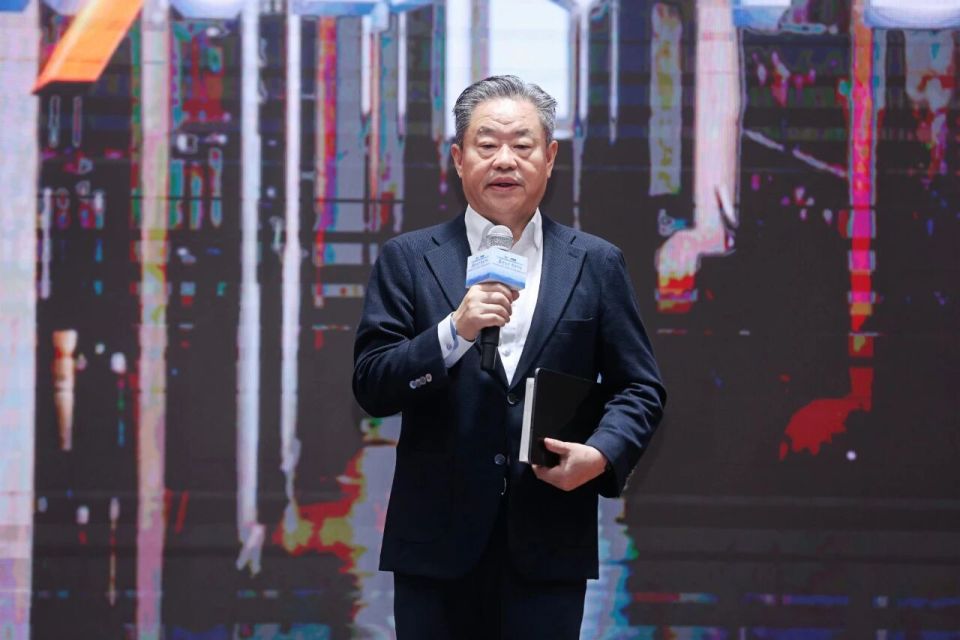 宁高宁：对我影响最大的三本书_腾讯新闻