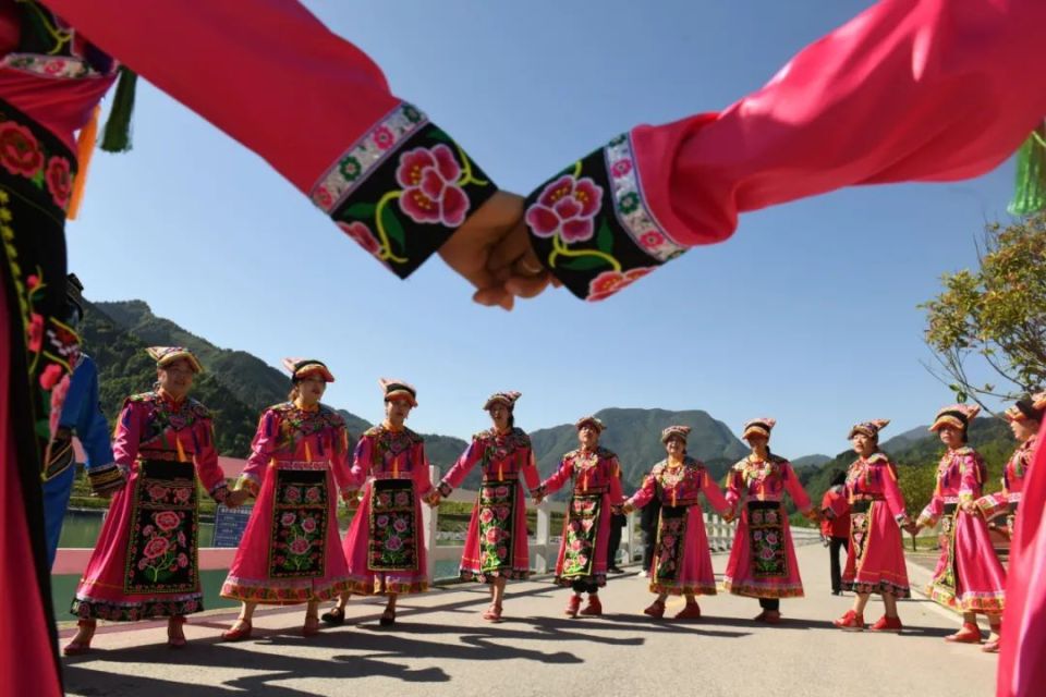 九顶山山歌被列入第五批四川省非物质文化遗产代表性项目.