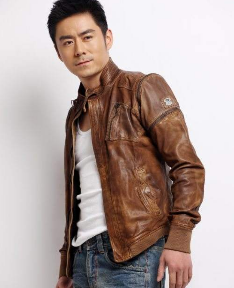 他生于山东,长于台湾,成名于新加坡,娶小妻子愿恩爱到老