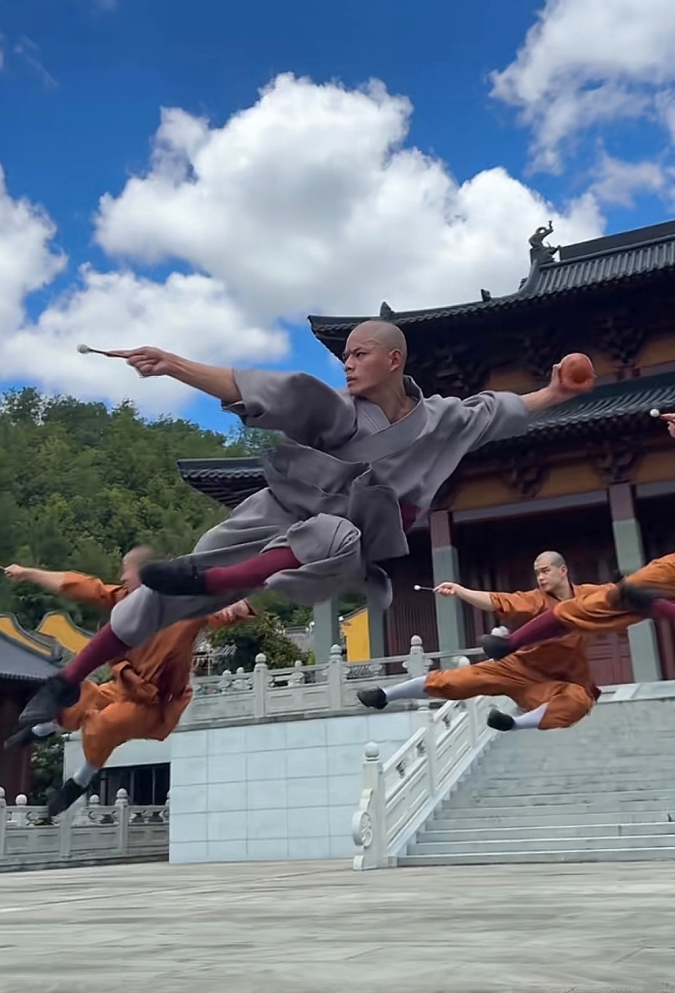 21岁少林寺武僧秋风不幸离世,凭借深厚武功和帅气颜值圈粉百万