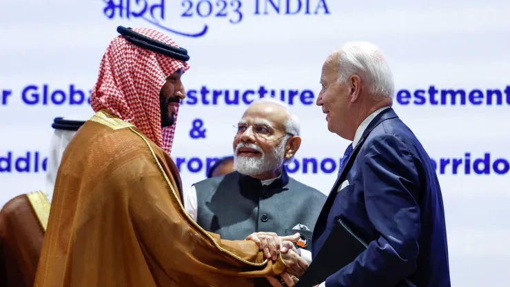 印度主办g20峰会期间,莫迪与拜登和沙特王储握手延伸阅读:印度政府