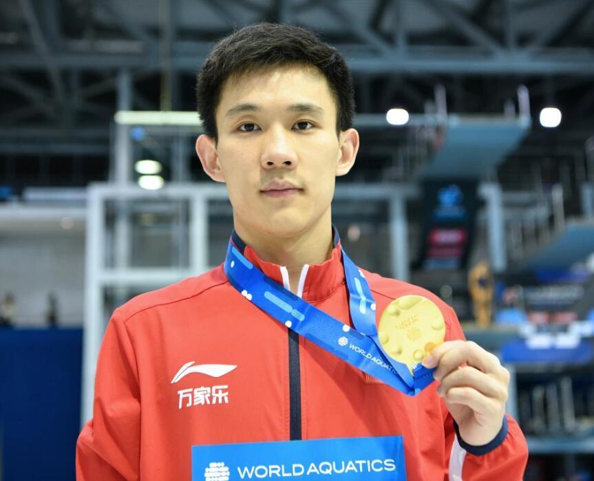 跳水世界杯杨昊惊险夺男十米台冠军墨西哥生猛悍将只差两分多屈居亚军