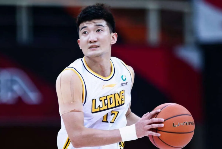 广厦输北京!大秋32分,赵岩昊拾巅峰,2将喜忧参半,奥利弗毒瘤-腾讯新闻