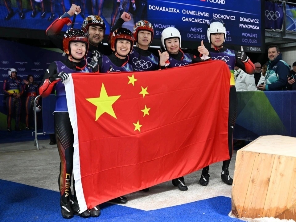 孙龙摘银，中国第16，最新金银铜牌全记录_腾讯新闻