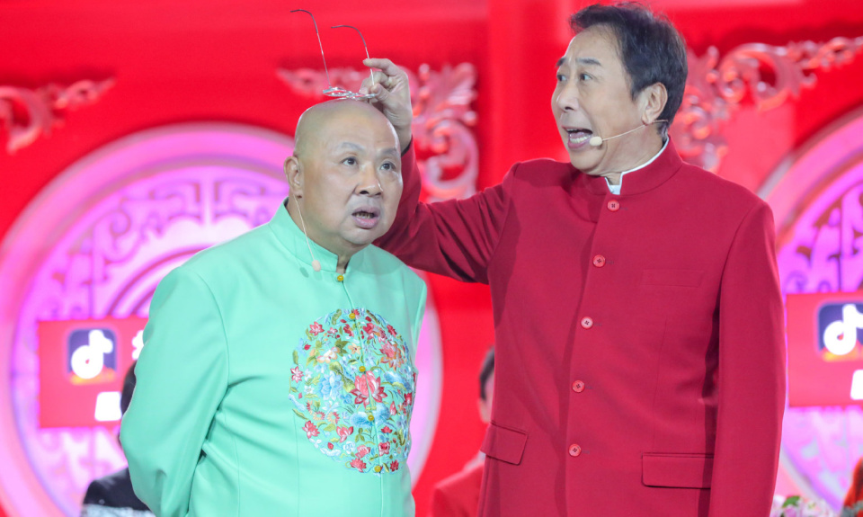 辽视春晚官宣定档：喜剧人撑门面，辽宁籍艺人扎堆，科目三或劝退观众_腾讯新闻