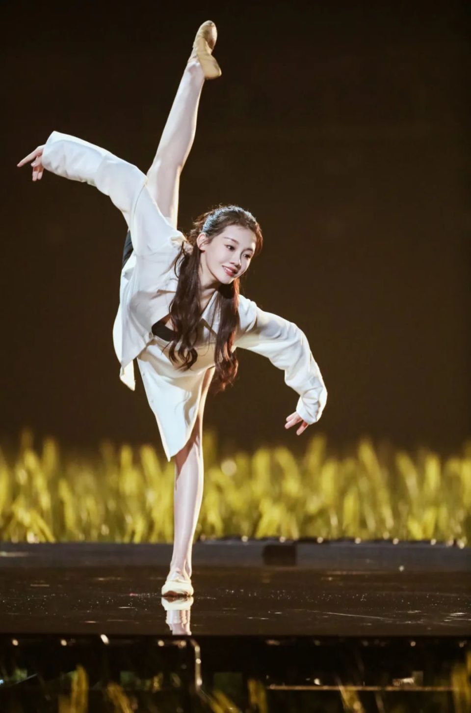 不是吧,戚薇和韩雪是这届浪姐咖位最大的?| 初舞台造型解析