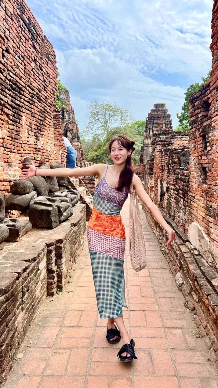 我,00后云南女孩,和同学在公寓里做中餐出售,承包了几栋楼