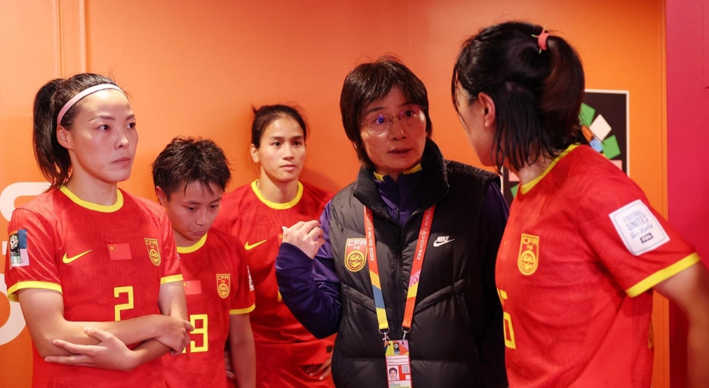 水庆霞下课后续王霜等未发声曝曾想效仿里皮被劝阻后罢休