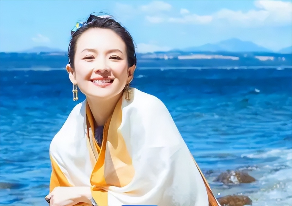 比如,她曾经因为一些言行被认为是"嚣张","傲慢"的代表,也因为一些