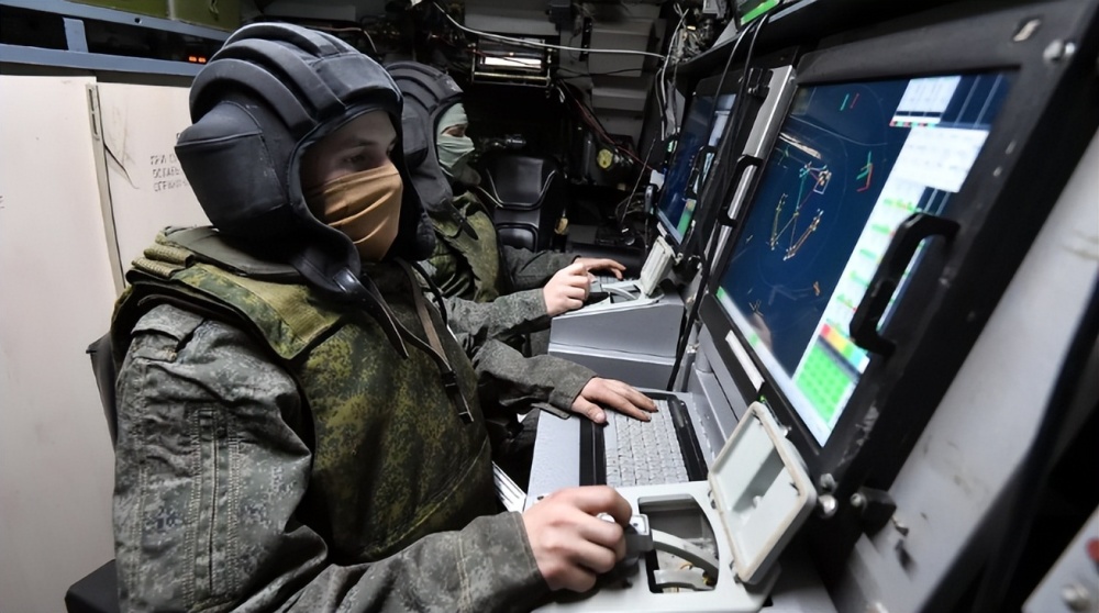 "海马斯"跌落神坛,俄军电子战系统发威,乌军火箭弹越打越歪_腾讯新闻