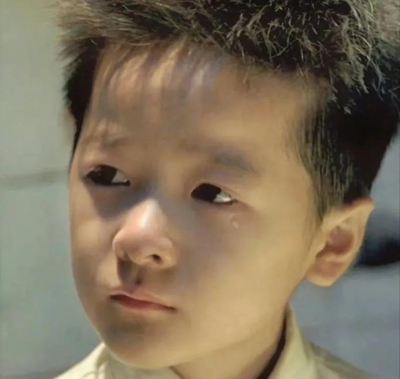 长江七号里面的小男孩图片