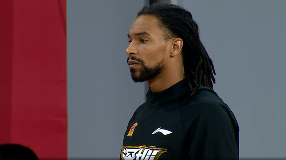 深圳vs青岛前瞻萨林杰大战杨瀚森郑永刚有望上演复仇