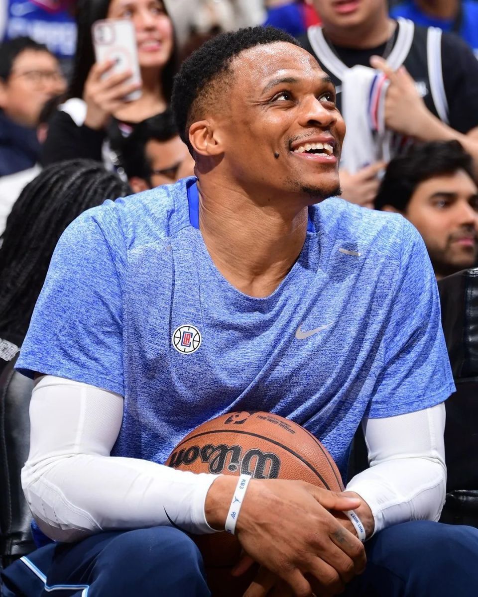 威斯布鲁克,钢铁之躯_腾讯新闻