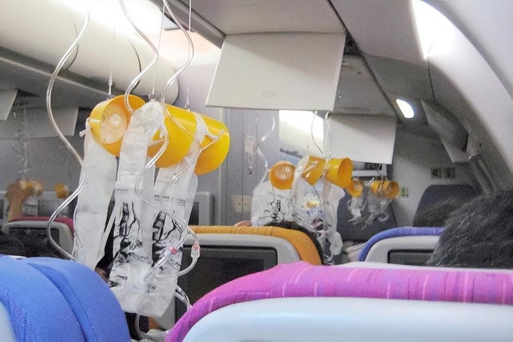 万米高空空气稀薄飞机上的乘客所需氧气从何而来