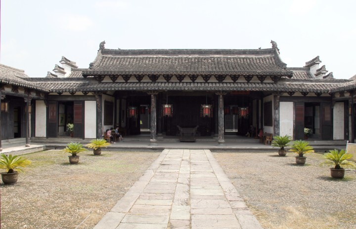 卢宅肃雍堂敞口大厅.