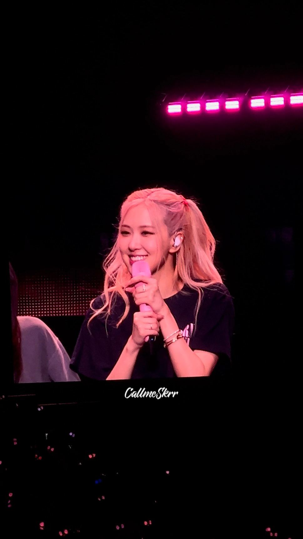 小编获悉,blackpink成员们在进行她们的born pink世界