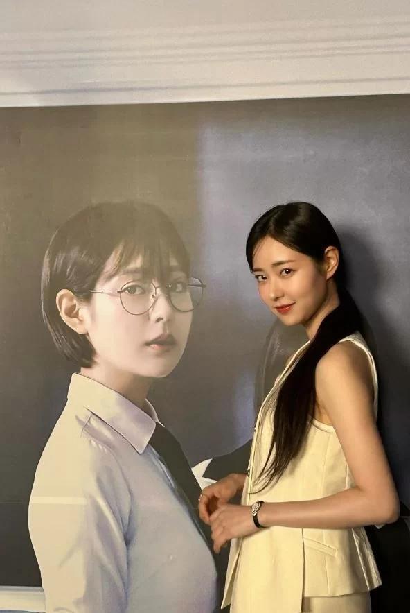 韩国女演员,颜值惊艳网友,父亲是著名整容医生,过去照片公开_腾讯新闻