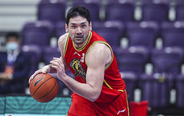 弗格领跑fmvp,钟诚成为吉林主教练,郭士强爱徒获奖