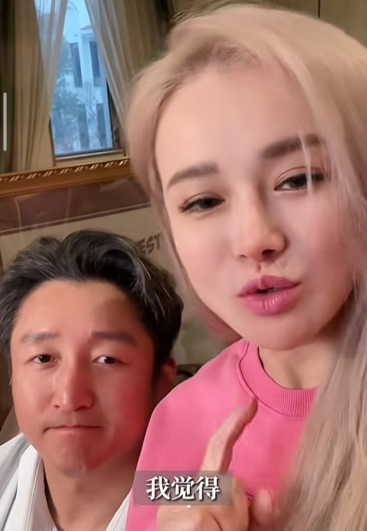 39岁冉莹颖与拳王老公邹市明分房睡3年,坦言夫妻感情非常好_腾讯新闻