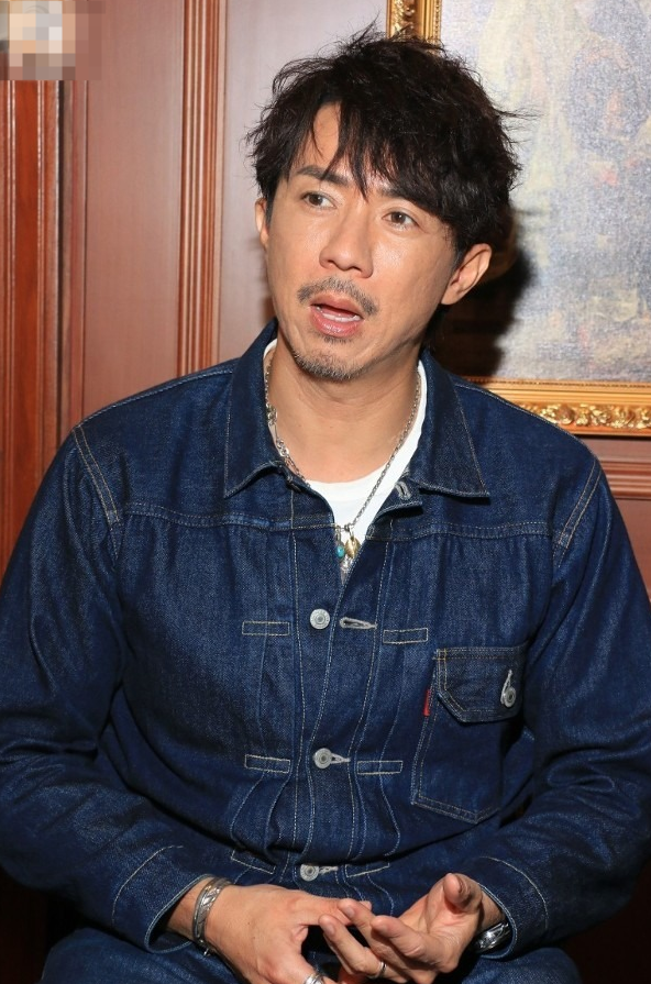 搞笑港星和妻子雙雙患抑鬱症，曾想過自殺，吐槽藥費太貴病不起 - 