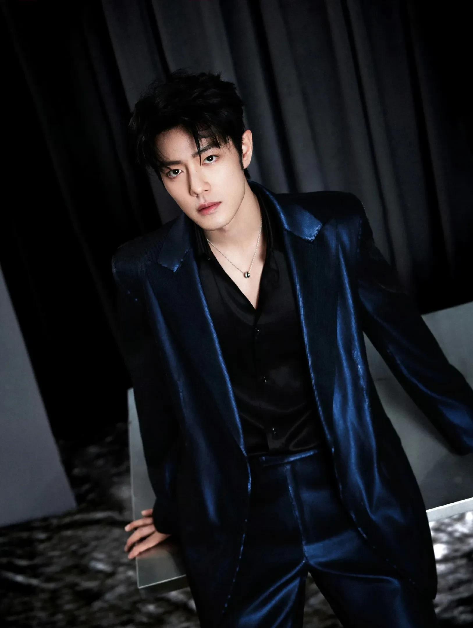 鬧大了，楊冪、肖戰陷搶座位爭議，她選擇硬剛，吳京塗唇膏超喜感