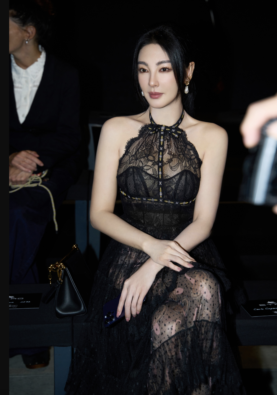 米兰大咖不少:倪妮气场十足,张雨绮真敢穿,但张柏芝这次完胜_腾讯新闻