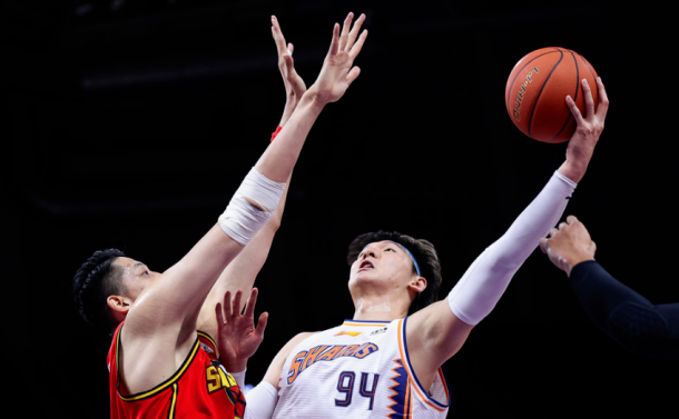 cctv5直播上海vs深圳胜负难料李弘权持续爆发刘鹏力保第五