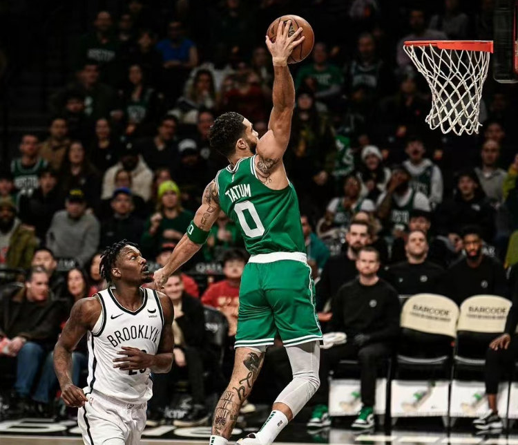 绿军50分大胜横扫篮网迎6连胜!塔图姆三节20 7 9,怀特27分