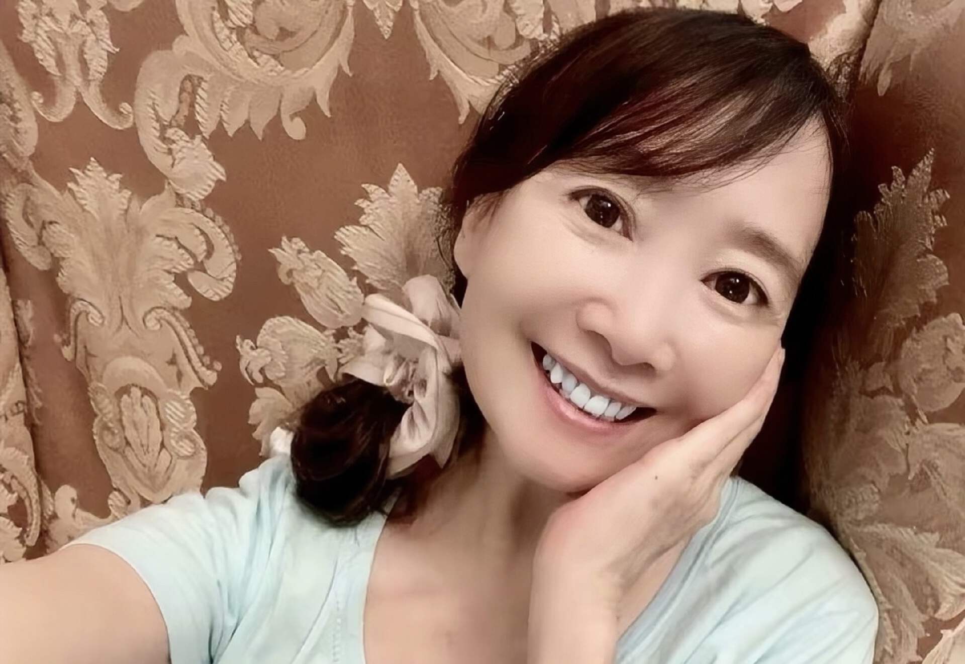 香港知名女星三子全部移民美國，嫁日本老公，抗癌成功狀態凍齡 - 