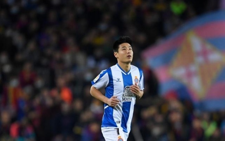 大胜菲律宾,又在淘汰赛制造关键点球,间接助攻郜林绝杀泰国打进八强