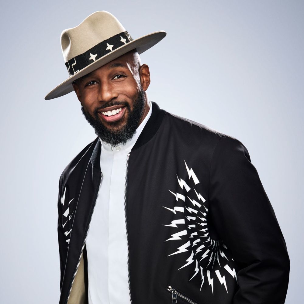 艾伦秀主持人史蒂芬布斯开枪自杀,一天前还秀恩爱,妻子悲痛发声_腾讯