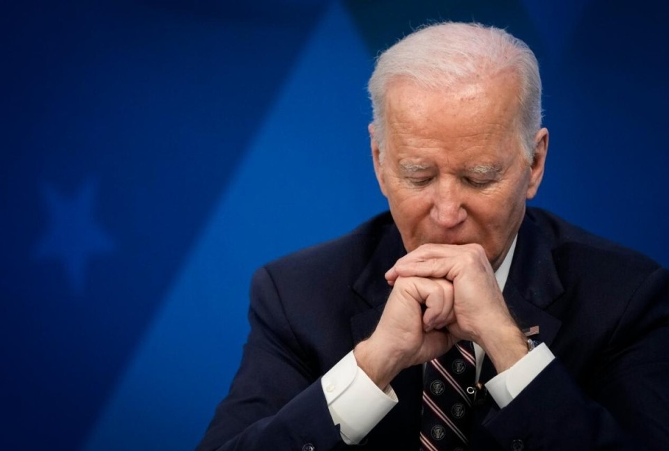 进入2024年,美总统拜登在发什么愁?_腾讯新闻