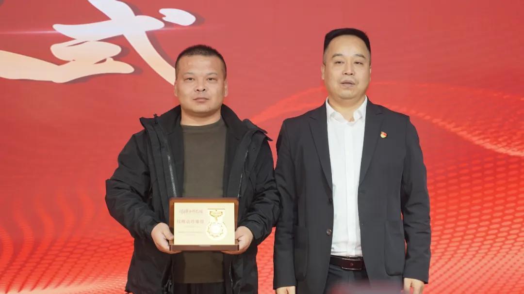 “熱血鑄軍魂 聚力創未來”——渭南軍事博覽園2025年年會暨2026年產品推介會成功舉辦 - 