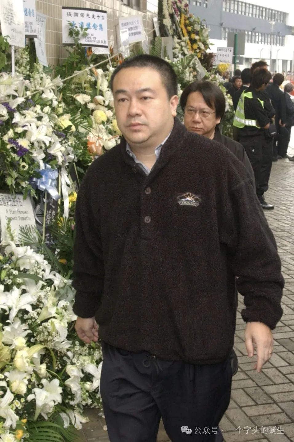2003年,张国荣葬礼上