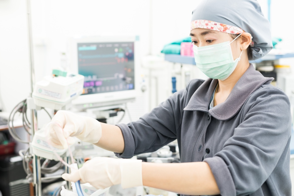 她严重抑郁不得已接受了电休克治疗