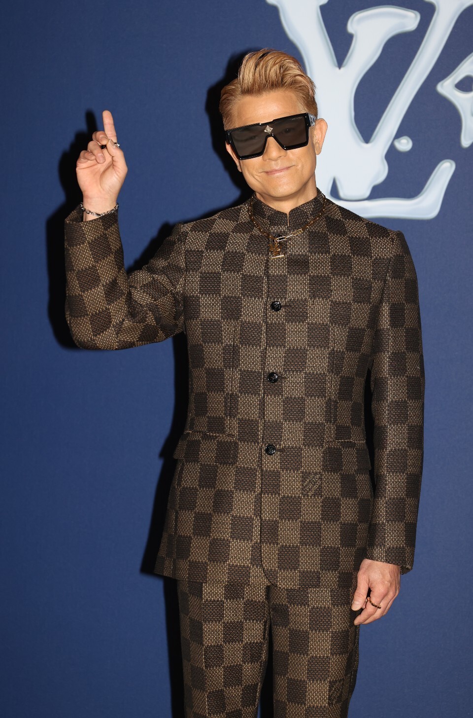 从lv大秀座位看男星时尚圈人气,古天乐郭富城宋仲基都输给王鹤棣