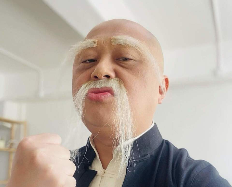 香港知名主持林盛斌再置业提前几十年买好骨灰盒引热议