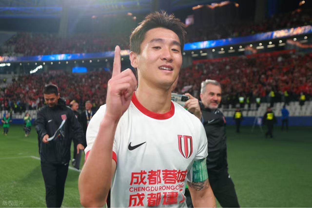 成都蓉城3比2戰勝申花！韋世豪才是最大功臣，表現贏得點贊 - 