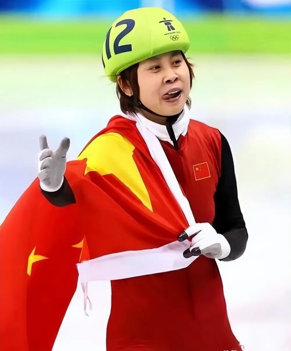 我破防了❄️ 王濛在浪姐现场被骂"金牌个P"，节目组在装睡？