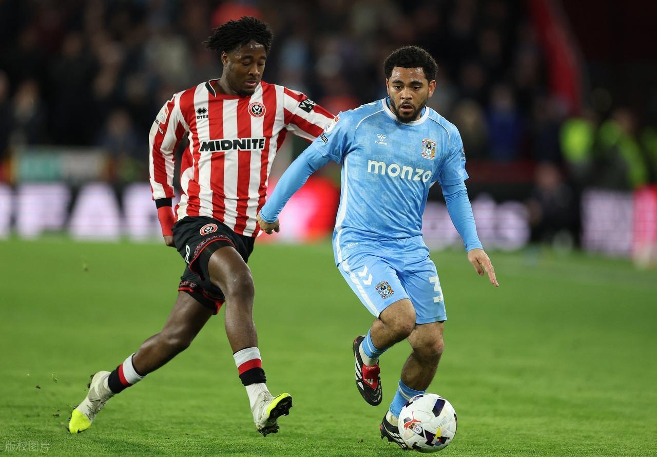 隨着蘭帕德率隊3-2,萊斯特城2-2,諾維奇1-1,英冠最新積分榜出爐