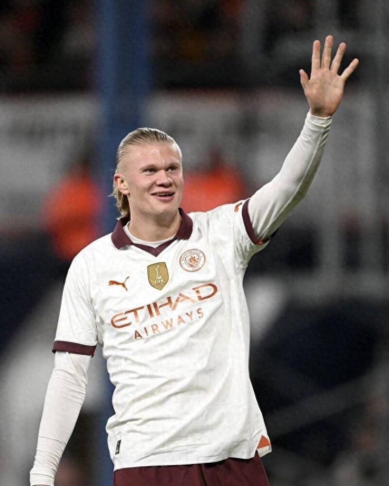 单场踢进5球曼城前锋哈兰德重回巅峰德布劳内是最佳搭档