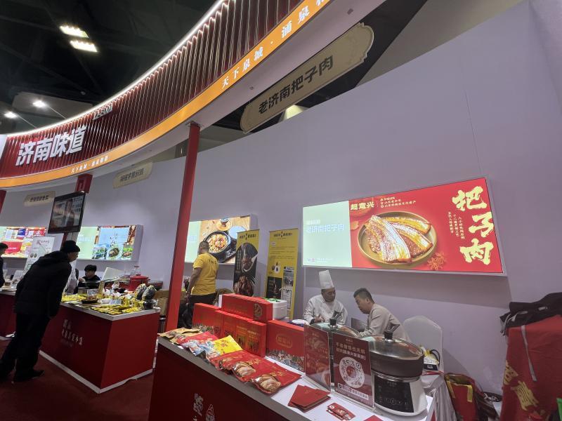 “特种兵”周末逛北京展览馆：一天吃遍整个山东_腾讯新闻