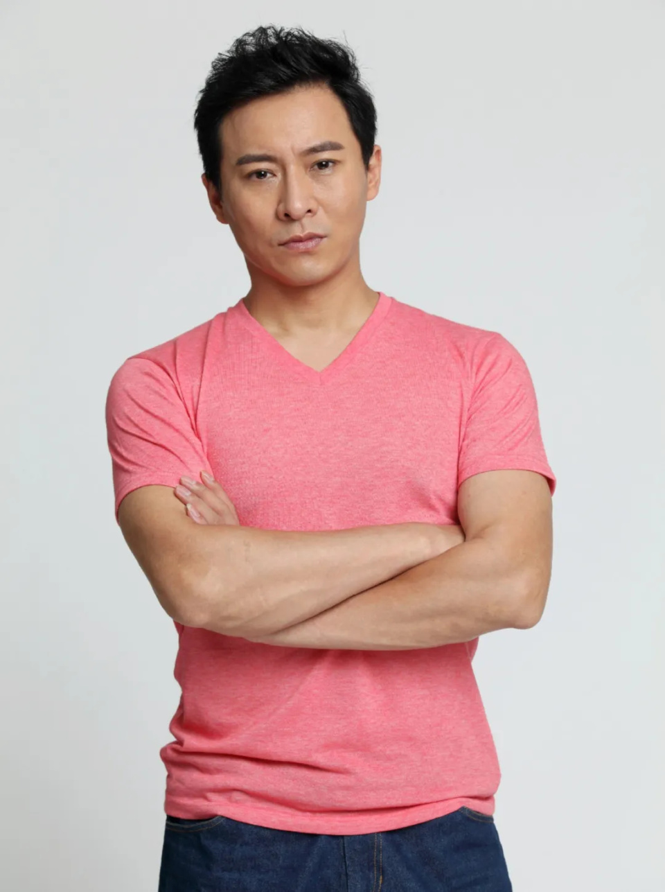 《追风者》孙大川:曾是刘德华御用配音,45岁是爱女如命的好父亲_腾讯