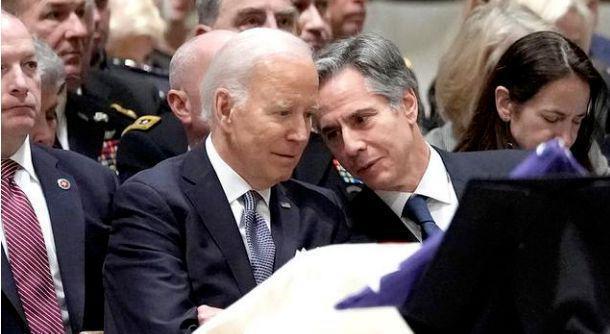 曾做了两次脑瘤手术,拜登健康问题引人关注,布林肯多