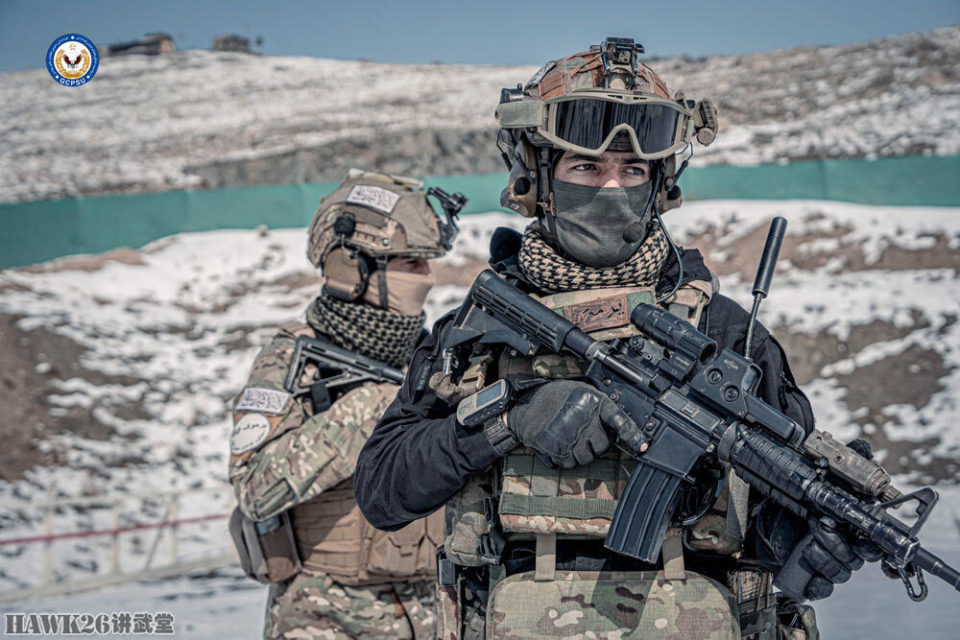 阿富汗特种部队宣传照全套西方国家武器装备成功引起广泛关注