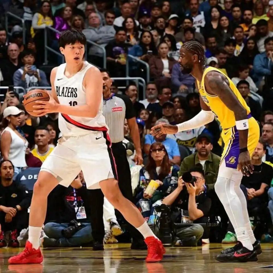 狂言专栏｜为什么杨瀚森被全网黑了？