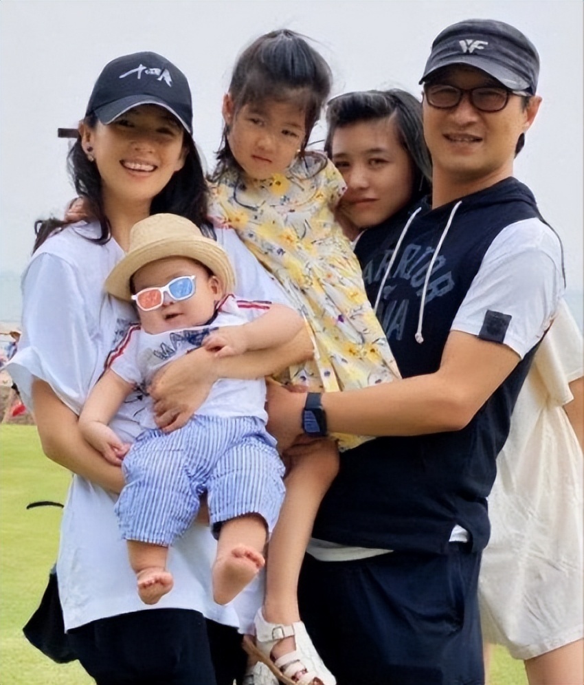 章子怡日本过情人节!